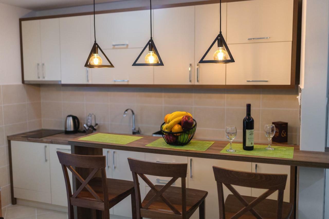Apartmani Tref Petrovac Exterior foto